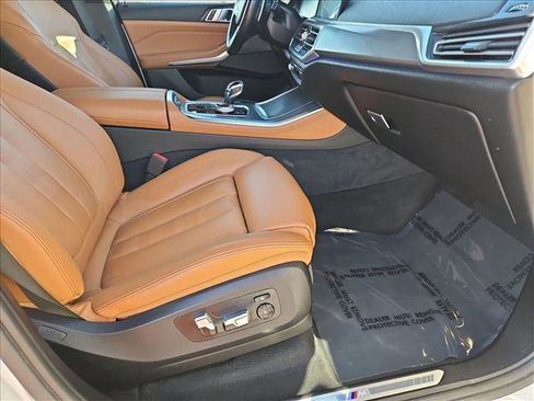 Used 2019 BMW X5 xDrive50i w/ M Sport Package image 22