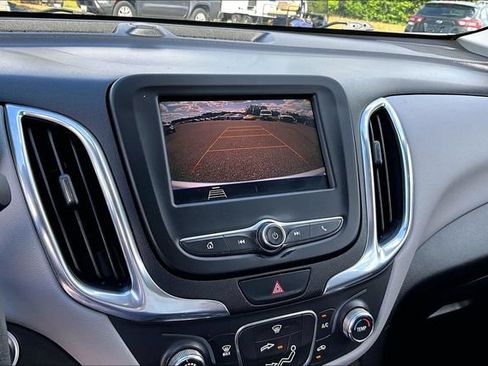 Used 2020 Chevrolet Equinox LS w/ LS Convenience Package FWD image 14