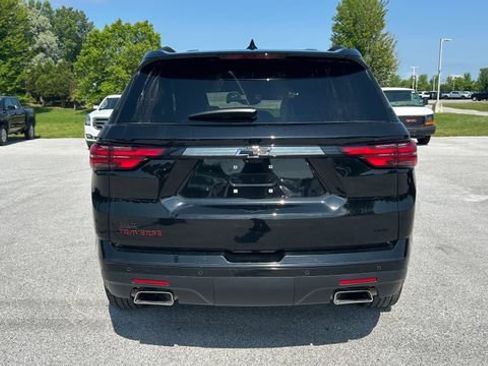 Certified 2023 Chevrolet Traverse Premier w/ Redline Edition AWD/4WD image 4
