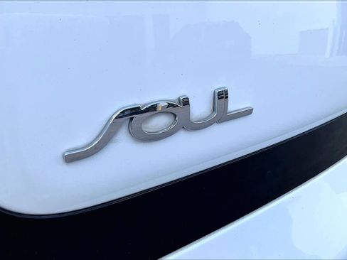 Used 2014 Kia Soul FWD image 28