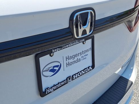 Certified 2025 Honda Odyssey Touring image 33