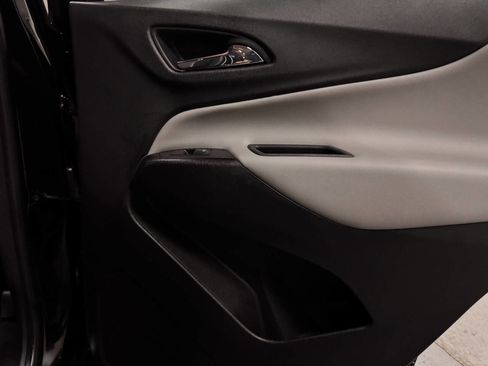 Used 2020 Chevrolet Equinox LS w/ LS Convenience Package image 30