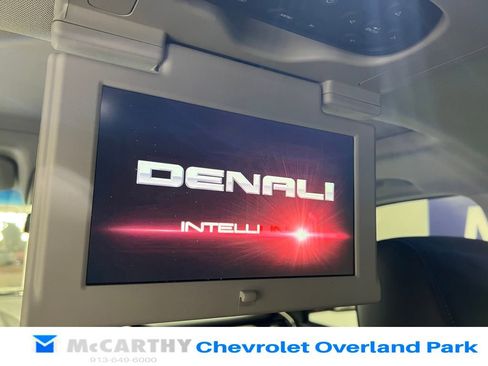 Used 2018 GMC Yukon Denali w/ Denali Ultimate Package AWD/4WD image 31