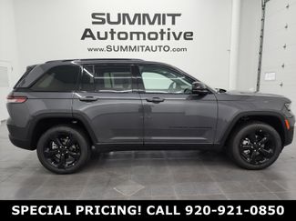 New 2025 Jeep Grand Cherokee Limited w/ Black Appearance Package 360° Tour