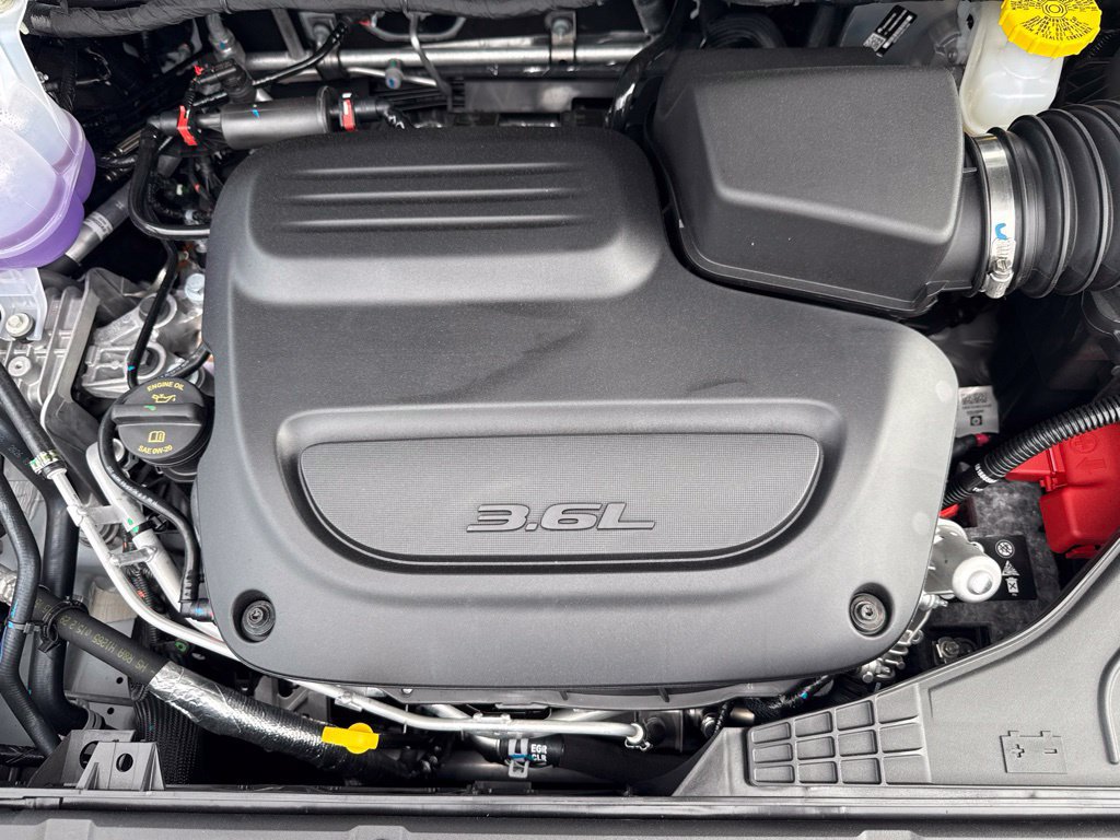 New 2027 Chrysler Pacifica Select AWD/4WD image 57