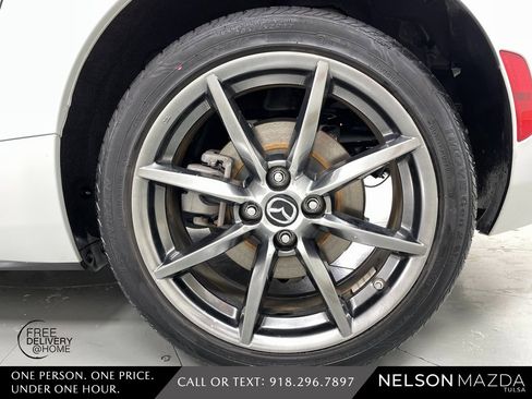 Used 2018 MAZDA MX-5 Miata RF Grand Touring image 12