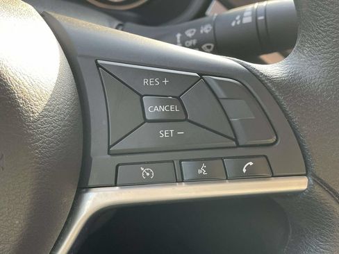 Used 2025 Nissan Altima 2.5 SV FWD image 25