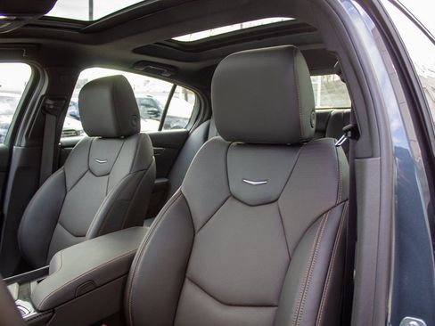 Used 2025 Cadillac CT5 V image 12