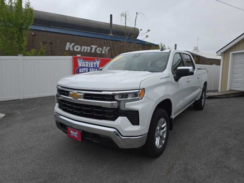 Used 2024 Chevrolet Silverado 1500 LT AWD/4WD image 12