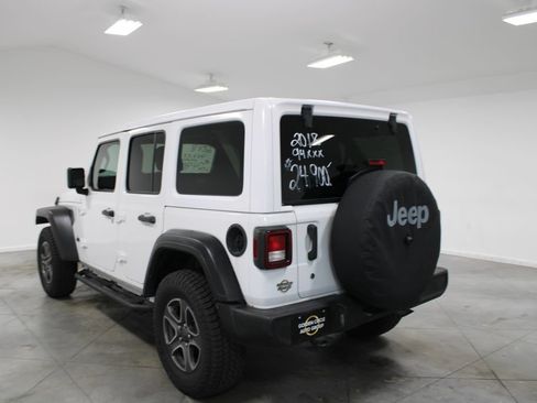 Used 2018 Jeep Wrangler Unlimited Sport S AWD/4WD image 7