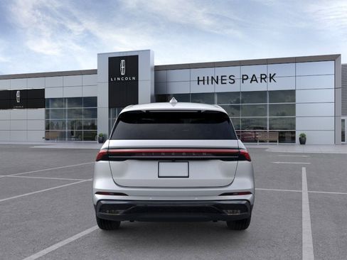 New 2026 Lincoln Nautilus Premier w/ Equipment Group 102A AWD/4WD image 5
