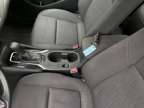 Used 2023 Toyota Corolla LE FWD image 17