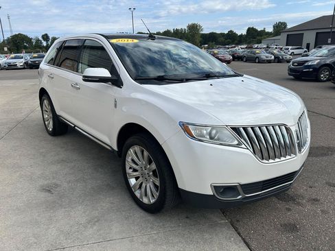 Used 2014 Lincoln MKX AWD w/ Equipment Group 101A image 3