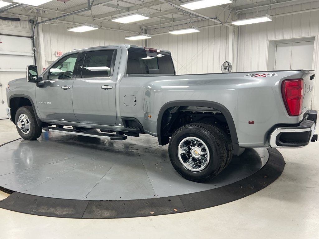 Used 2025 Chevrolet Silverado 3500 LTZ w/ LTZ Convenience Package AWD/4WD image 7