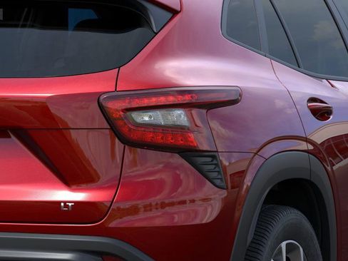 New 2026 Chevrolet Trax LT w/ LT Convenience Package FWD image 14