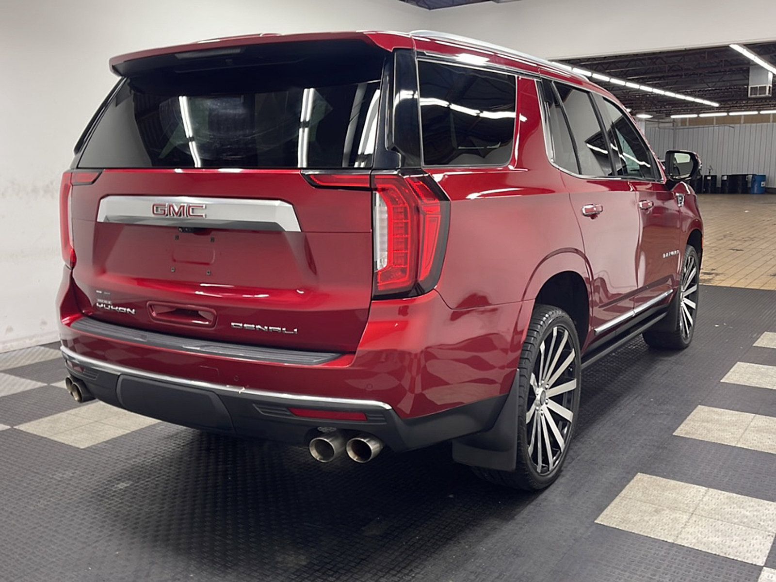 Used 2021 GMC Yukon Denali w/ Denali Premium Package AWD/4WD image 20