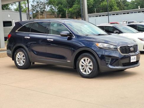 Used 2020 Kia Sorento LX AWD/4WD image 1