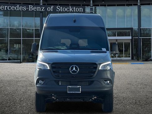 New 2026 Mercedes-Benz Sprinter 2500 image 9
