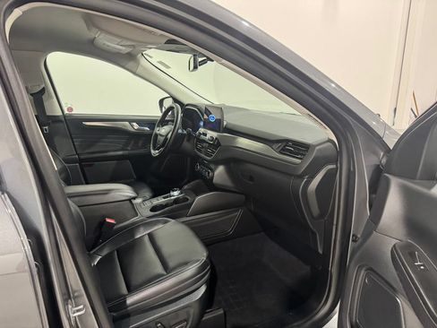 Used 2022 Ford Escape Titanium AWD/4WD image 23