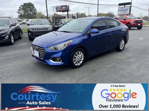 Used 2022 Hyundai Accent SEL image 3