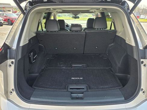 Certified 2025 Nissan Rogue SL w/ SL Premium Package FWD image 13