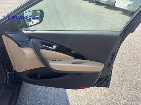 Used 2013 Hyundai Azera FWD image 4