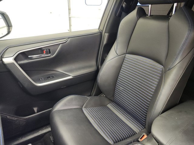 Used 2023 Toyota RAV4 XSE AWD/4WD image 16
