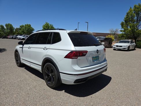 Used 2023 Volkswagen Tiguan SE R-Line AWD/4WD image 17