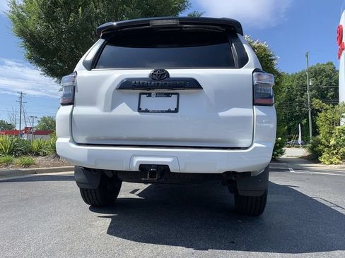 Used 2021 Toyota 4Runner Venture w/ Moonroof Package AWD/4WD image 7