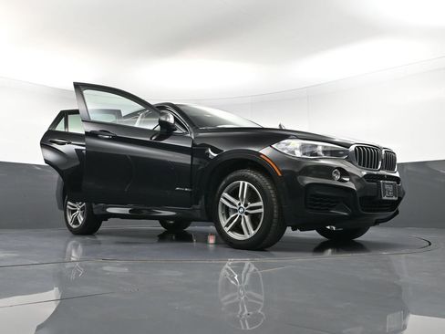 Used 2018 BMW X6 xDrive50i AWD/4WD image 38