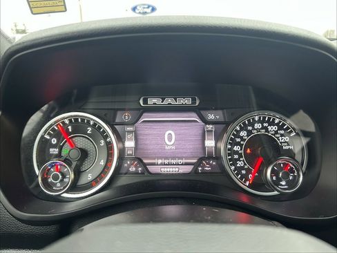 Used 2022 RAM 2500 Big Horn w/ Level C Equiment Group image 29