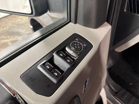 Used 2018 Ford F150 XLT image 18