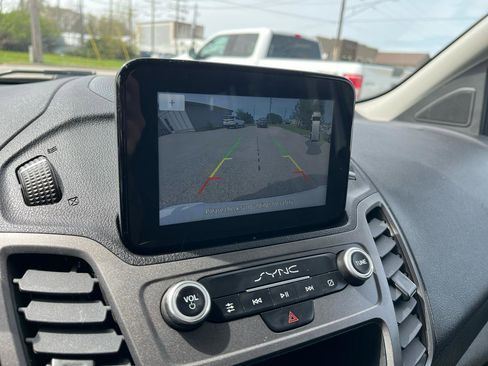 Used 2022 Ford Transit Connect XLT FWD image 14