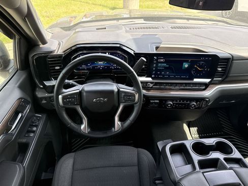 Used 2024 Chevrolet Silverado 1500 RST w/ Z71 Off-Road Package AWD/4WD image 14