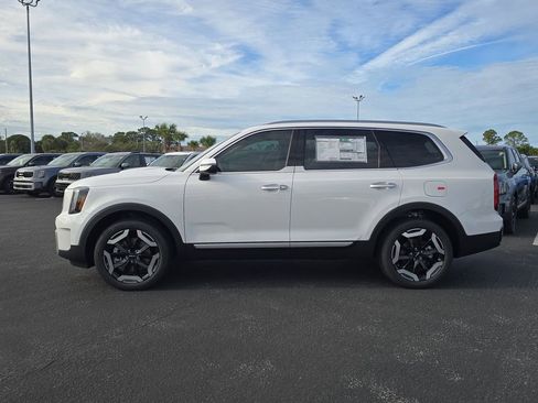 New 2025 Kia Telluride S image 5