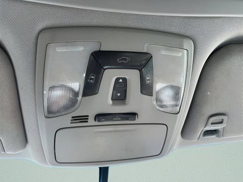 Used 2017 Toyota Sienna XLE w/ XLE Navigation Package AWD/4WD image 31