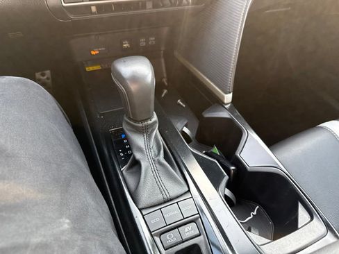 Used 2025 Toyota Camry LE FWD image 22
