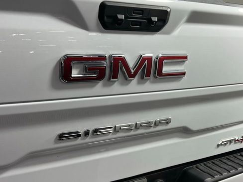 Used 2025 GMC Sierra 1500 AT4 image 14