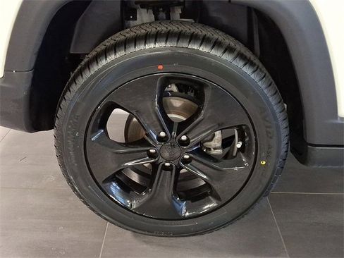 Used 2020 Jeep Compass Latitude image 8