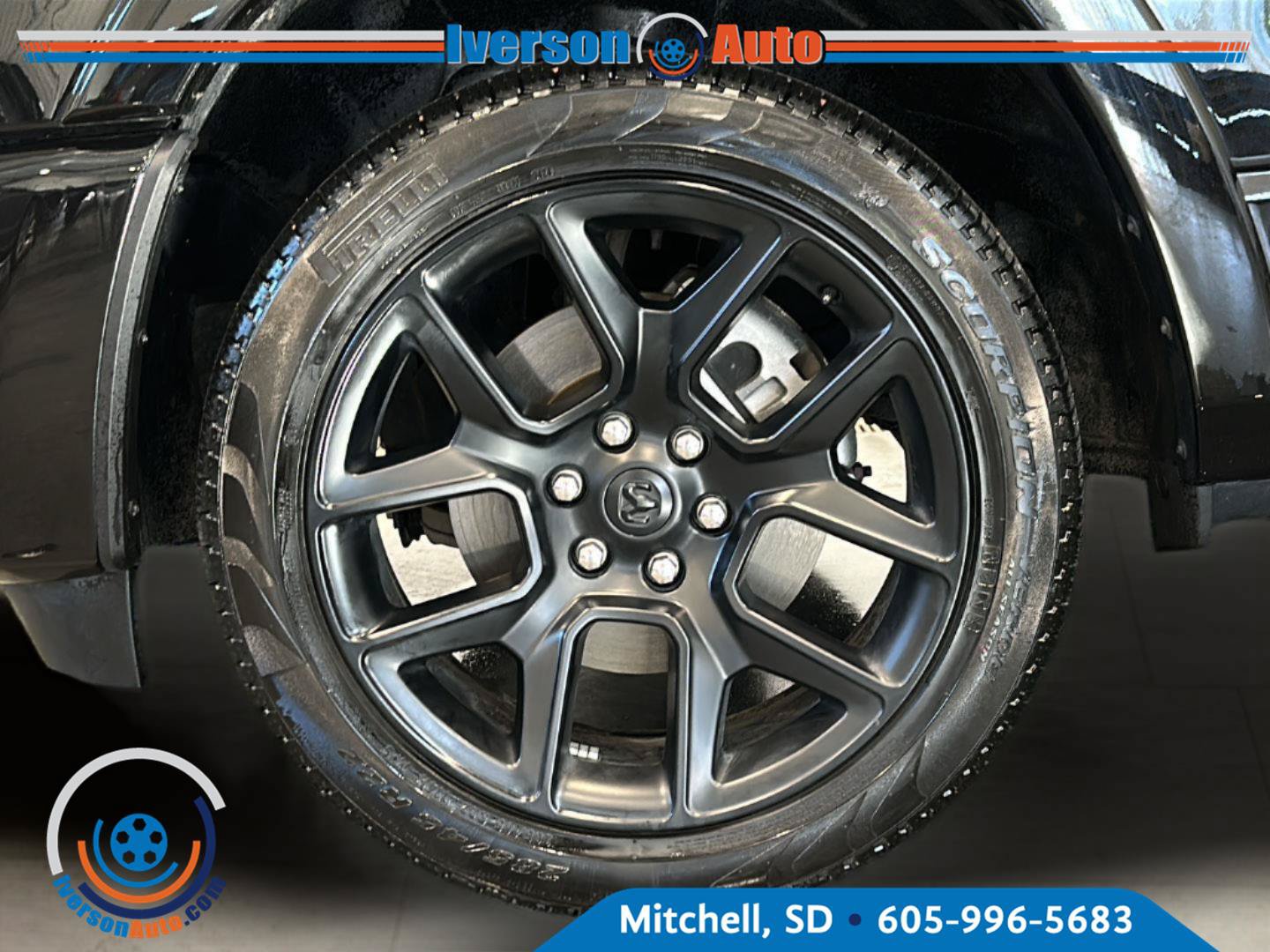 Used 2025 RAM 1500 Laramie w/ Night Edition AWD/4WD image 9