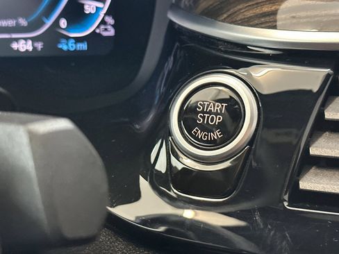 Certified 2023 BMW 530e w/ Premium Package image 34