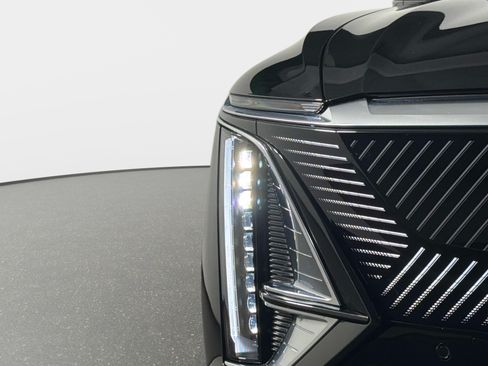 Used 2024 Cadillac Lyriq Luxury RWD image 15