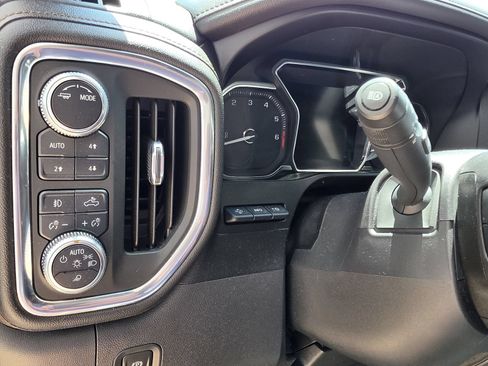 Used 2021 GMC Sierra 1500 AT4 w/ AT4 Premium Package AWD/4WD image 9