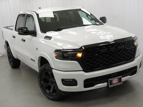 New 2026 RAM 1500 4x4 Crew Cab image 8