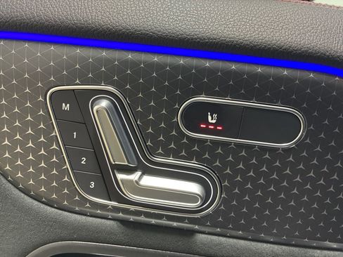 Used 2025 Mercedes-Benz GLA 250 4MATIC image 7