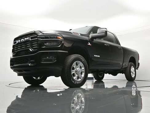 New 2026 RAM 2500 Big Horn AWD/4WD image 36
