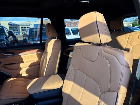 New 2026 Jeep Grand Cherokee L Summit AWD/4WD image 24