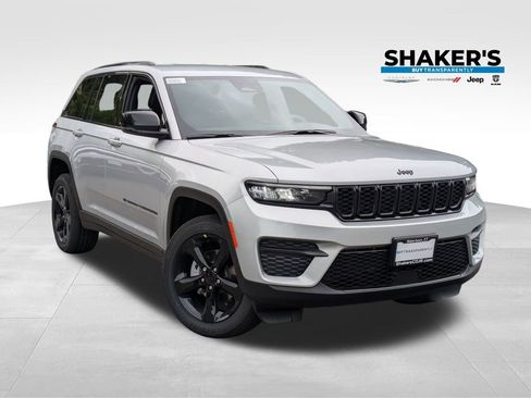 New 2025 Jeep Grand Cherokee Altitude image 1