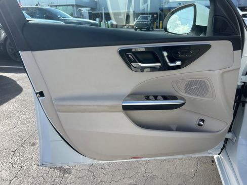 Used 2025 Mercedes-Benz C 300 Sedan image 34