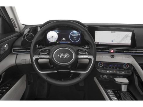 Used 2023 Hyundai Elantra Limited FWD image 10